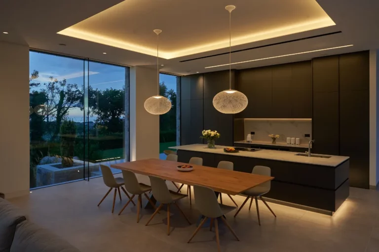 modern-house-light-design-bespoke-architectural-lighting-01